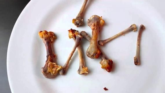 狗吃了鸡骨头多久没事算安全,狗吃骨头不消化简单方法